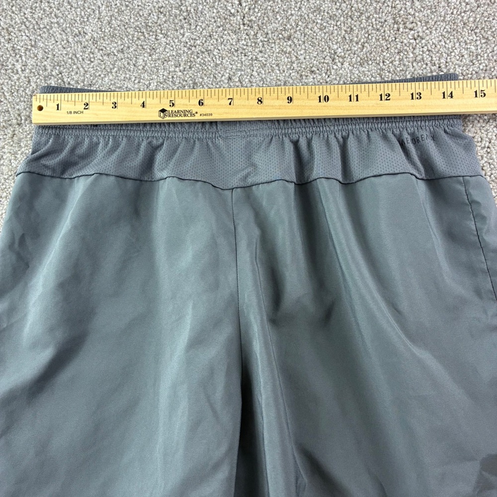 Adidas Mens Gray AEROREADY Athletic Training Shorts Zipper Pockets Size M Active - Picture 6 of 9